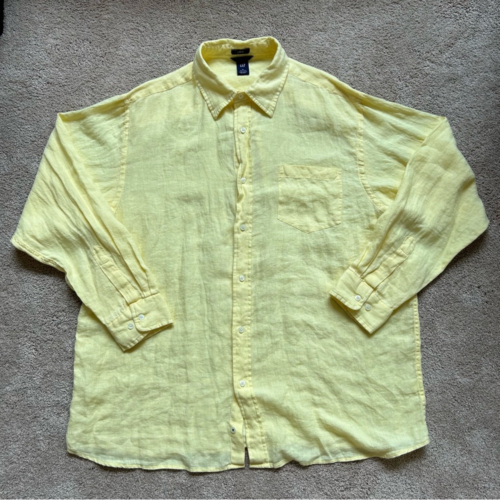Yellow Men’s Collared Long-Sleeve Button Up Shirt